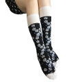 Chaussettes heureuses de fleur Femmes Coton Crew chaussettes pour adolescentes chaussettes en gros fabricant